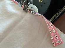 Load image into Gallery viewer, Bias Cutting Gauge, Singer (Vintage Original)