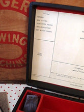 Load image into Gallery viewer, Singer Fashion Aids Attachments Case (Vintage Original)