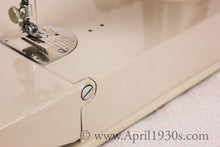 Load image into Gallery viewer, Singer Featherweight 221 Sewing Machine, TAN JE150***