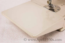 Load image into Gallery viewer, Singer Featherweight 221 Sewing Machine, TAN JE150***