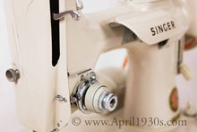 Load image into Gallery viewer, Singer Featherweight 221 Sewing Machine, TAN JE150***