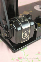 Load image into Gallery viewer, Singer Featherweight 221 Sewing Machine, CHICAGO BADGE 1934 AD721***