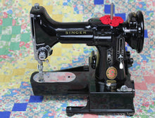 Load image into Gallery viewer, Singer Featherweight 222K Sewing Machine, ER0231**CH
