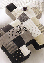Load image into Gallery viewer, PATTERN BOOK, The Joy of Jelly Rolls by Carolyn Forster: A Complete Guide to Quilting and Sewing Using Jelly Rolls