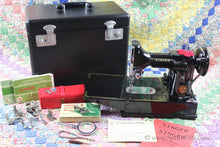 Load image into Gallery viewer, Singer Featherweight 222K Sewing Machine, ER0231**CH
