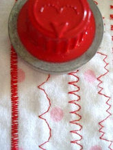 Load image into Gallery viewer, Zigzag Attachment, Singer Automatic (Vintage Original)