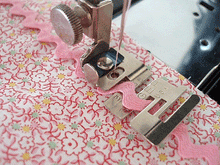 Load image into Gallery viewer, Edge Stitcher, Singer (Vintage Original)