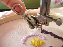 Load image into Gallery viewer, Arrasene Embroidery & Darning Foot, Singer (Vintage Original)