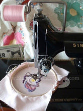 Load image into Gallery viewer, Arrasene Embroidery & Darning Foot, Singer (Vintage Original)