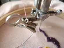 Load image into Gallery viewer, Arrasene Embroidery & Darning Foot, Singer (Vintage Original)