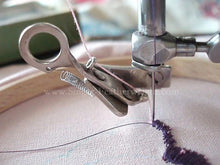 Load image into Gallery viewer, Arrasene Embroidery & Darning Foot, Singer (Vintage Original)