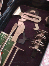 Load image into Gallery viewer, Attachments Set, Black Singer Tin Box (Vintage Original)