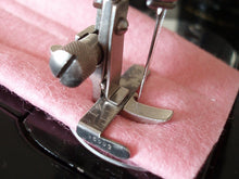 Load image into Gallery viewer, Gauge Presser Foot Attachment Set, Singer (Vintage Original)