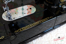 Load image into Gallery viewer, Singer Featherweight 222K Sewing Machine EK6285** ORIGINAL CARDBOARD BOX Included