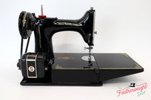 Load image into Gallery viewer, Singer Featherweight 221K Sewing Machine, EG7068**