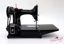 Load image into Gallery viewer, Singer Featherweight 222K 1957 - EM603***