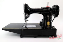 Load image into Gallery viewer, Singer Featherweight 222K Sewing Machine EK327***