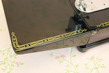 Load image into Gallery viewer, Singer Featherweight 222K Sewing Machine EJ913***