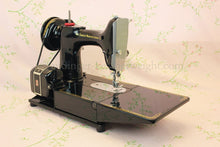 Load image into Gallery viewer, Singer Featherweight 222K Sewing Machine EM6047**