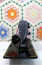 Load image into Gallery viewer, Singer Featherweight 222K Sewing Machine EM9611**