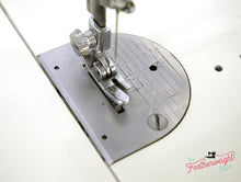 Load image into Gallery viewer, Singer Featherweight 221K Sewing Machine, WHITE EV963***