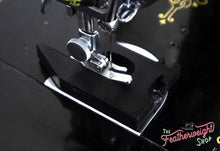 Load image into Gallery viewer, Presser Foot GAUGE for the Singer Featherweight 221 & 222