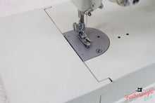 Load image into Gallery viewer, Singer Featherweight 221K Sewing Machine, WHITE EV964***