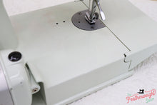 Load image into Gallery viewer, Singer Featherweight 221K Sewing Machine, WHITE EV964***