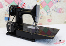 Load image into Gallery viewer, Singer Featherweight 222K Sewing Machine EL184***