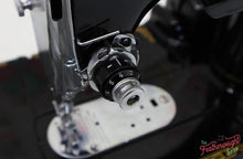 Load image into Gallery viewer, Singer Featherweight 222K Sewing Machine EL184***