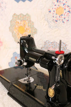 Load image into Gallery viewer, Singer Featherweight 221 Sewing Machine, AL416***
