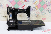 Load image into Gallery viewer, Singer Featherweight 222K Sewing Machine EK3212**