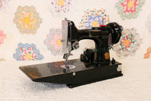 Load image into Gallery viewer, Singer Featherweight 221 Sewing machine, 1933 AD541***