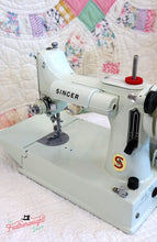 Load image into Gallery viewer, Singer Featherweight 221K Sewing Machine, WHITE EV9057**