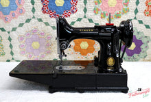 Load image into Gallery viewer, Singer Featherweight 222K Sewing Machine EJ622***