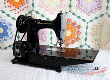 Load image into Gallery viewer, Singer Featherweight 222K Sewing Machine, RED "S" ER022***