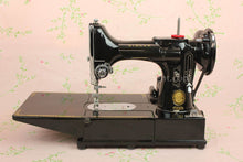 Load image into Gallery viewer, Singer Featherweight 222K Sewing Machine EM601***