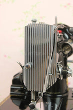 Load image into Gallery viewer, Singer Featherweight 222K Sewing Machine EM601***