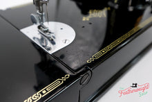Load image into Gallery viewer, Singer Featherweight 221 Sewing Machine, AH981***