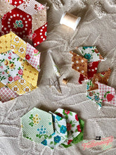 Load image into Gallery viewer, 1 1/2" Inch Hexagons Iron-On Papers For English Paper Piecing x 1000