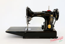 Load image into Gallery viewer, Singer Featherweight 221K Sewing Machine, EG352***