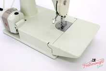 Load image into Gallery viewer, Singer Featherweight 221 Sewing Machine, WHITE EV986***