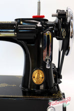 Load image into Gallery viewer, Singer Featherweight 221 Sewing machine, "First-Run" 1933 AD549***