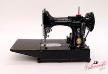 Load image into Gallery viewer, Singer Featherweight 222K Sewing Machine EJ626***