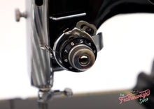 Load image into Gallery viewer, Singer Featherweight 222K Sewing Machine EK325***