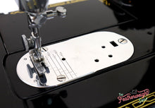 Load image into Gallery viewer, Singer Featherweight 222K Sewing Machine EK325***