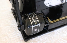 Load image into Gallery viewer, Singer Featherweight 222K Sewing Machine EK324***