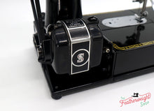 Load image into Gallery viewer, Singer Featherweight 222K Sewing Machine, RED "S" ER0244**