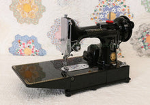Load image into Gallery viewer, Singer Featherweight 222K Sewing Machine EM9584**