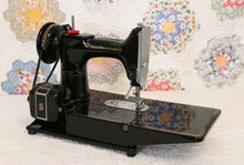 Load image into Gallery viewer, Singer Featherweight 222K Sewing Machine EM9584**